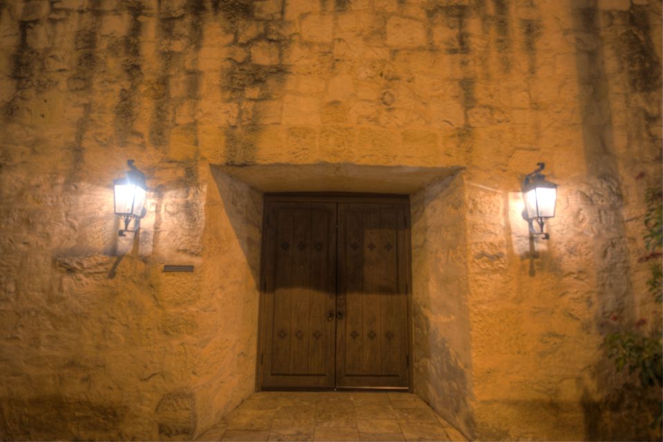 San Antonio: The Madames and Mayhem Ghost Tour - Tour Guide Expertise