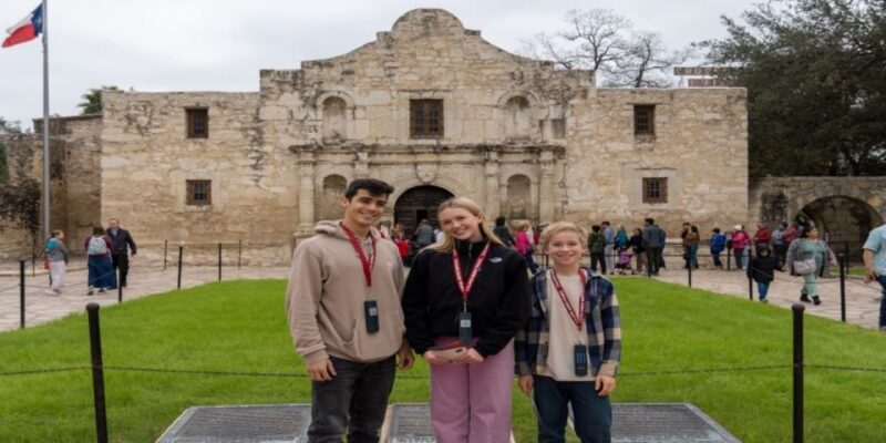 San Antonio Walking Tour with Cruise and Tower of Americas - Key Points