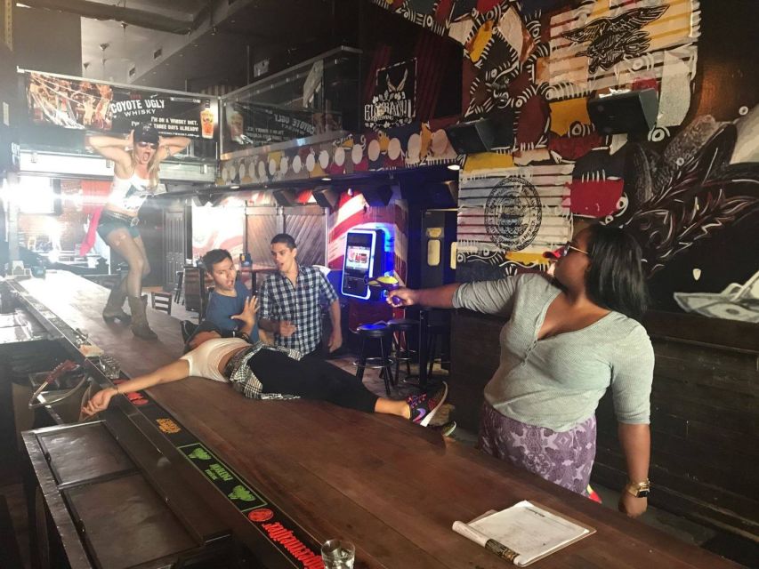 San Diego: Gaslamp Quarter Scavenger Hunt - Highlights of the Scavenger Hunt