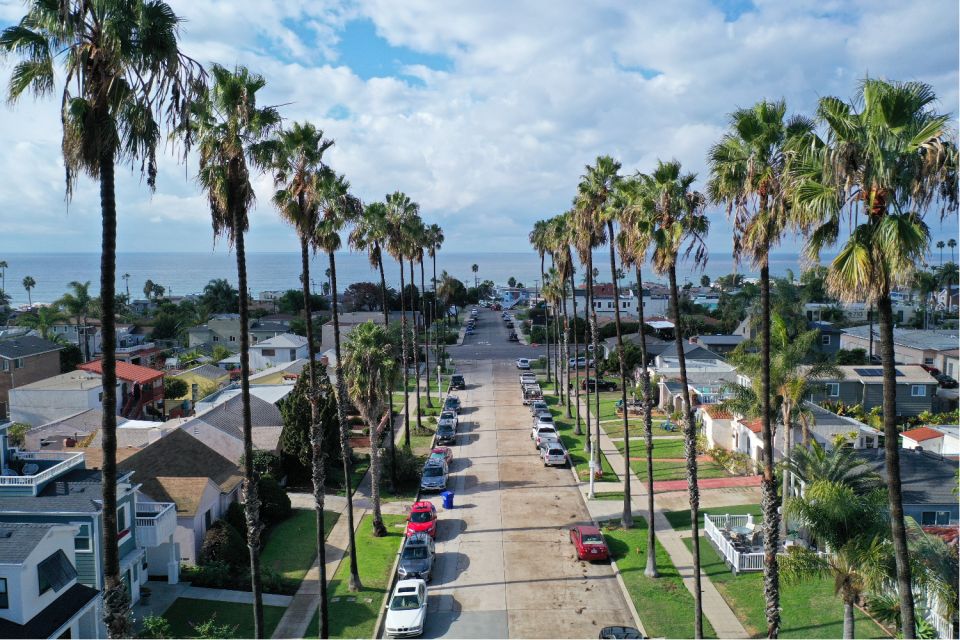San Diego: La Jolla Self-Driving Audio Tour - Historic Figures and Growth