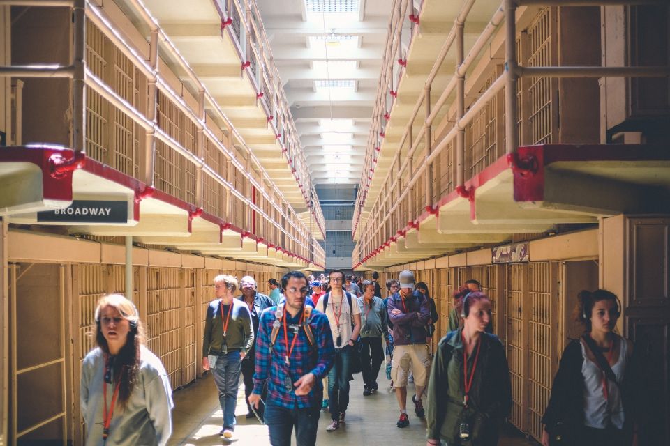 San Francisco: Alcatraz Island and Guided City Tour - Haight-Ashbury Victorian Homes