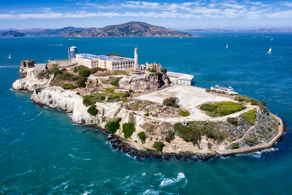 San Francisco: Alcatraz Ticket With 2-Day Hop-On Hop-Off Bus - Choosing Between Pier 39 Attractions