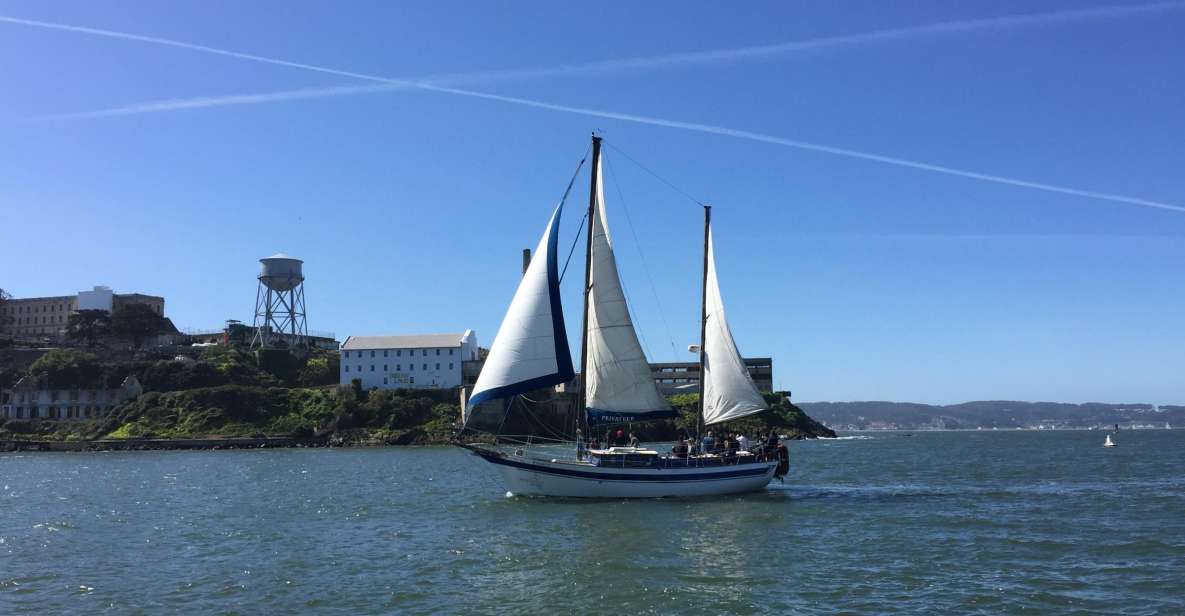 San Francisco: Bay Sailing Tour With Drinks - Boat and Capacity