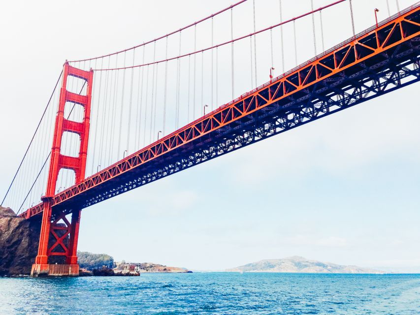 San Francisco: Bay Sailing Tour With Drinks - Complimentary Offerings