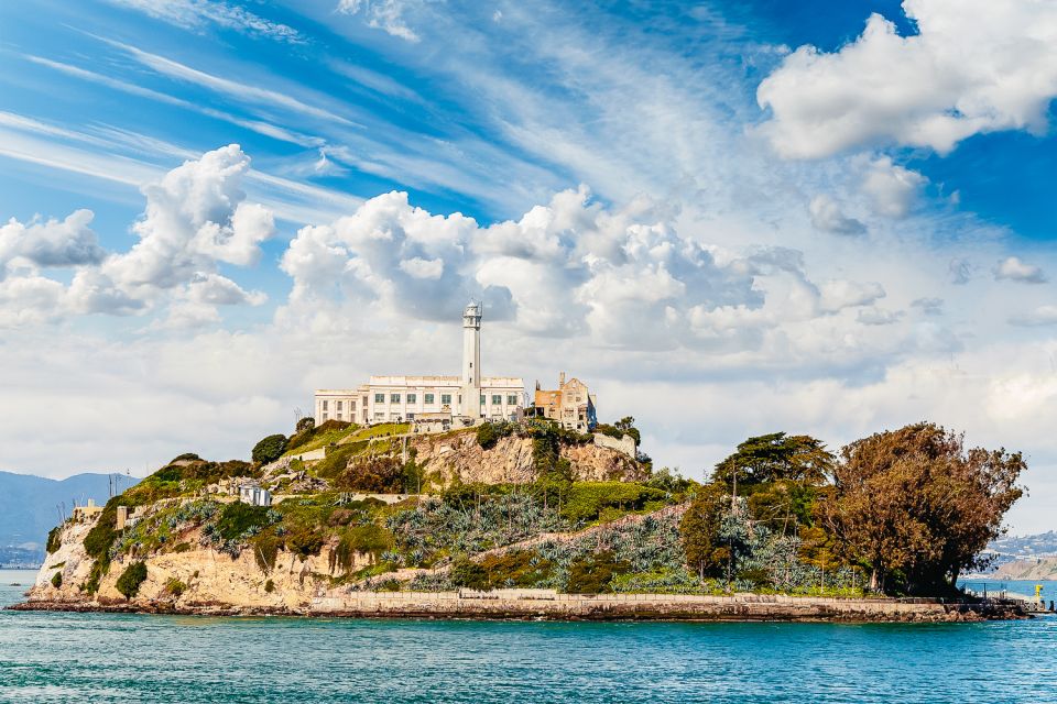 San Francisco: Bay Sailing Tour With Drinks - Sightseeing Highlights
