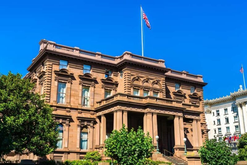 San Francisco: Downtown Highlights Private Walking Tour - Iconic Landmarks and Stunning Views