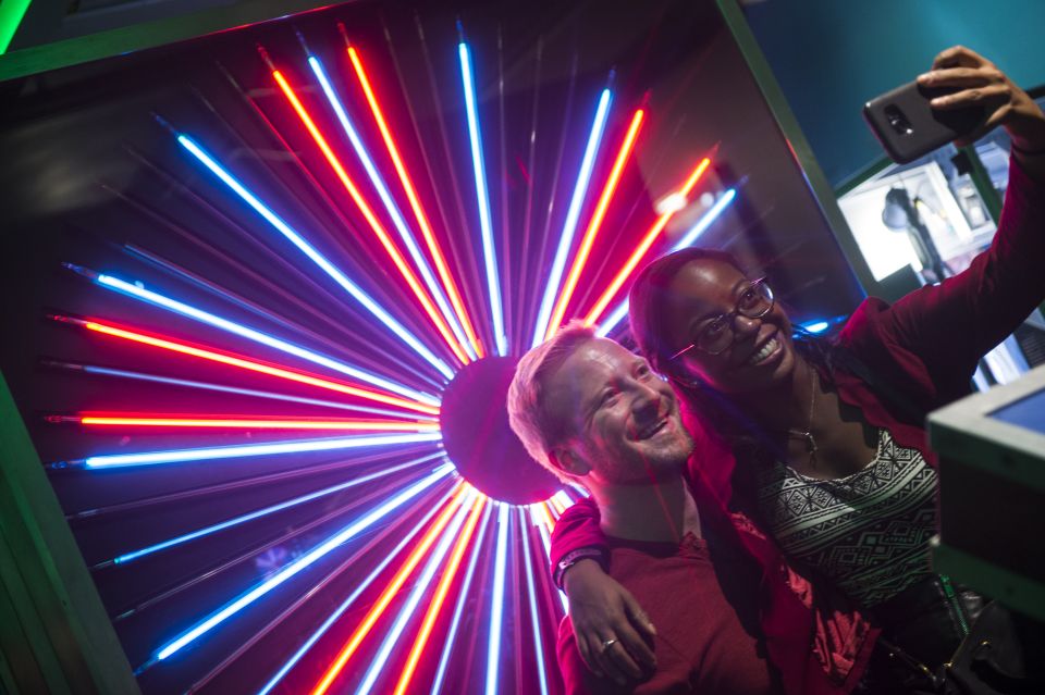 San Francisco: Exploratorium After Dark Entry Ticket (18+) - Meeting Point and Entry