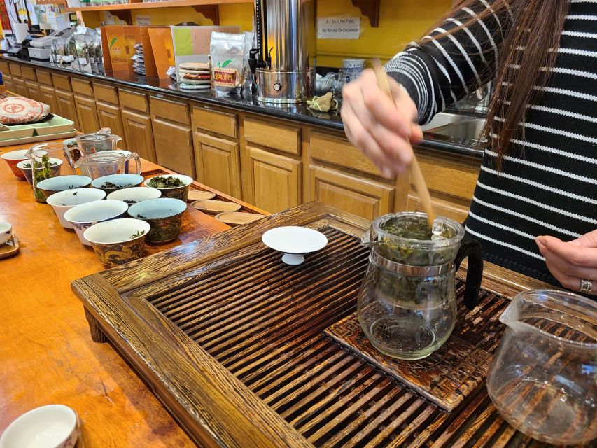 San Francisco: Food Walking Tour of Chinatown & North Beach - Tasting Chinese and Italian Cuisine