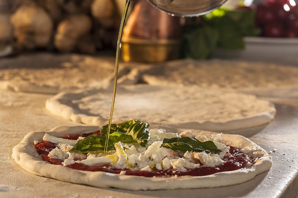 San Gimignano: 2-Hour Pizza Class & Wine Tasting - What to Expect in the Class