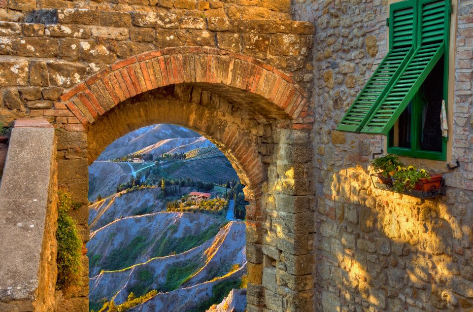 San Gimignano and Volterra: Day Tour From Siena - Blend of Architectural Styles in Volterra