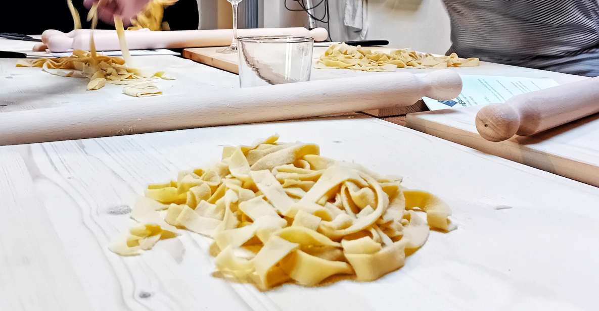 San Gimignano: Hands in Dough Cooking Class With Lunch - Prepare and Enjoy Lunch