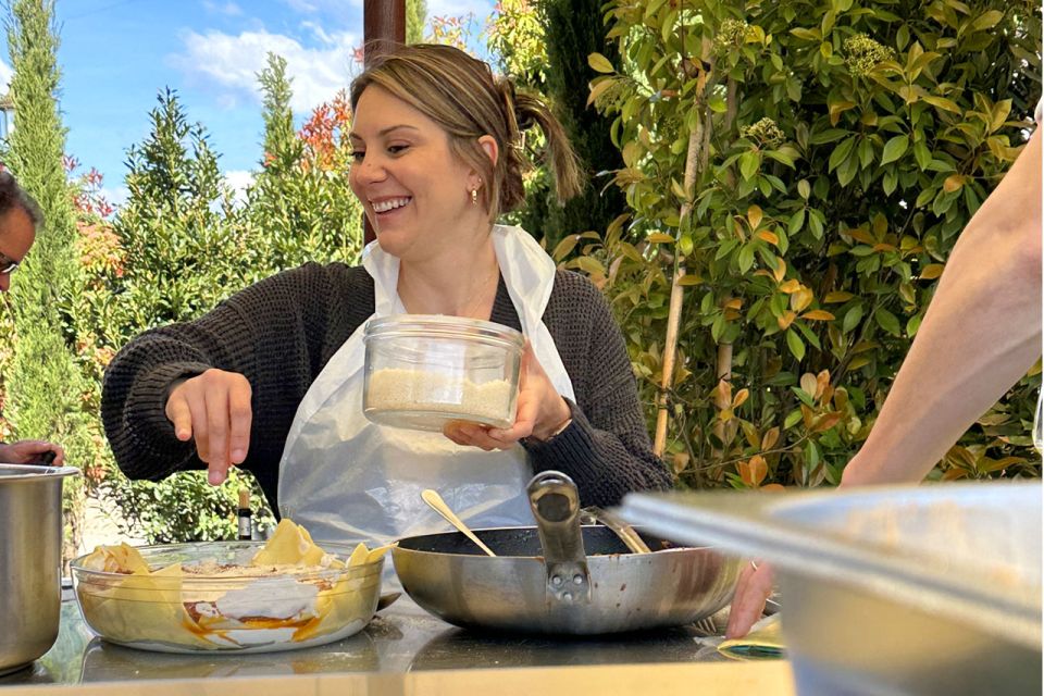 San Gimignano Outdoor Cooking Class & Wine Tasting in Winery - Weather Considerations