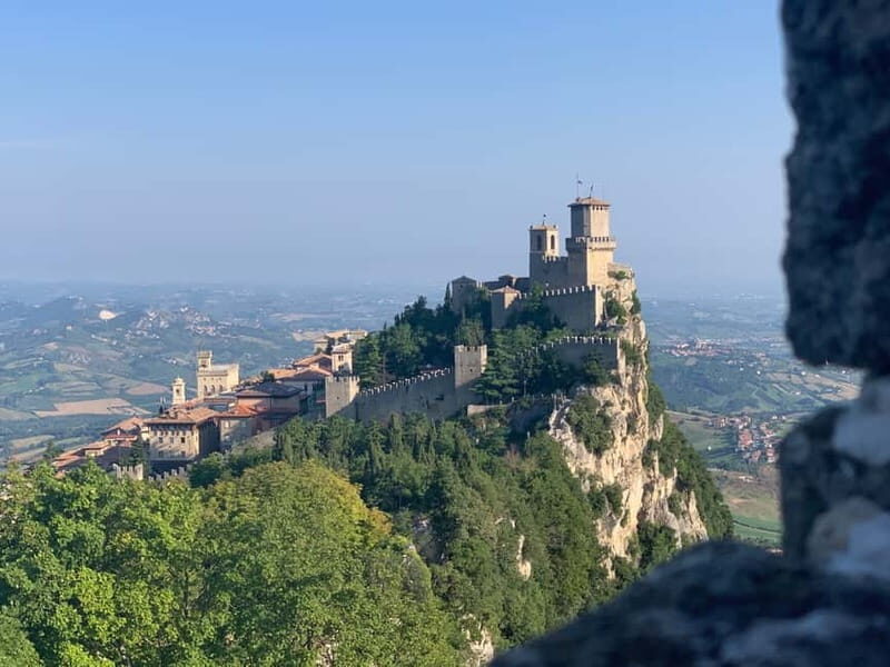 San Marino Historical Center Private Tour with tourist guide - Who Should Consider This Tour?