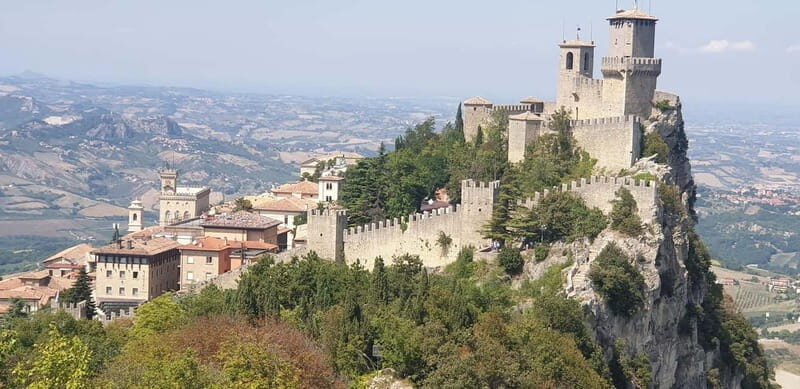 San Marino private guided city tour - Key Points