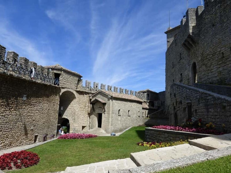 San Marino - Private Historic Walking Tour - A Closer Look at the San Marino Private Walking Tour