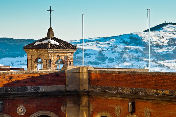 San Marino's Starlit Stroll: A Christmas Walking Tour - Tasting Local Delicacies