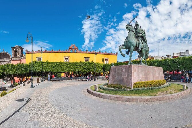 San Miguel De Allende City Tour with Transfer from Mexico City - The Guide and the Group