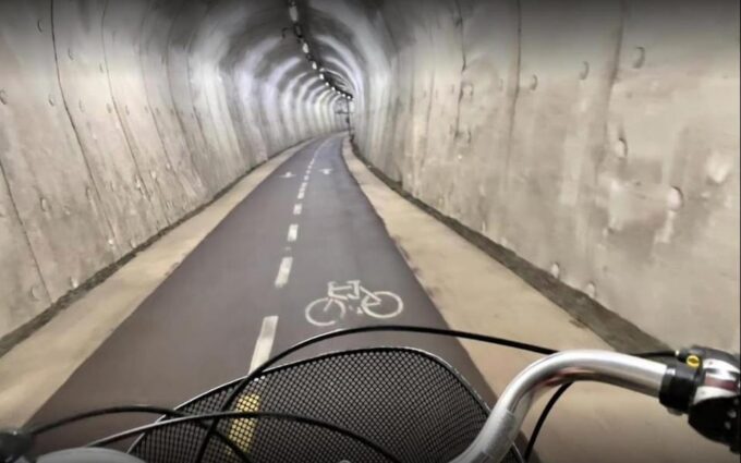 San Sebastian: Bike Tour With FREE Snack & Drink! - Exploring the Sights of San Sebastian