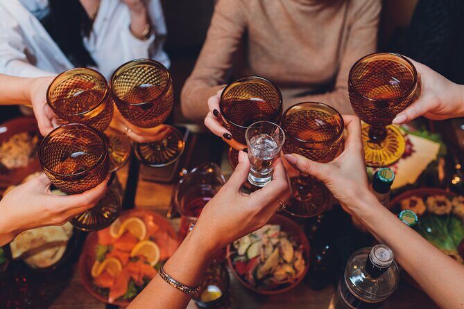 San Sebastian Food Tour: Pintxos, Drinks, and Tapas with a Local - Key Points