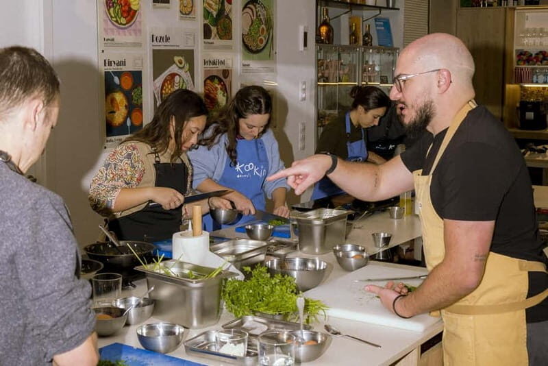 San Sebastián: Market Tour and Basque Cooking Class English - The Tasting and Conversation
