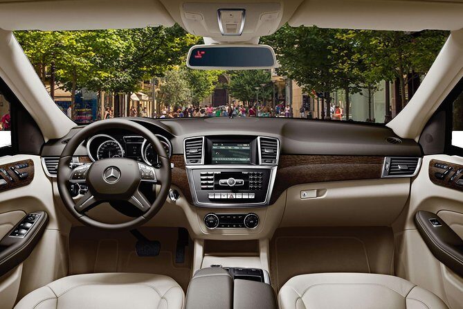 San Sebastián Private Transfer from the city centre to San Sebastián Airport - Why Choose This Transfer?