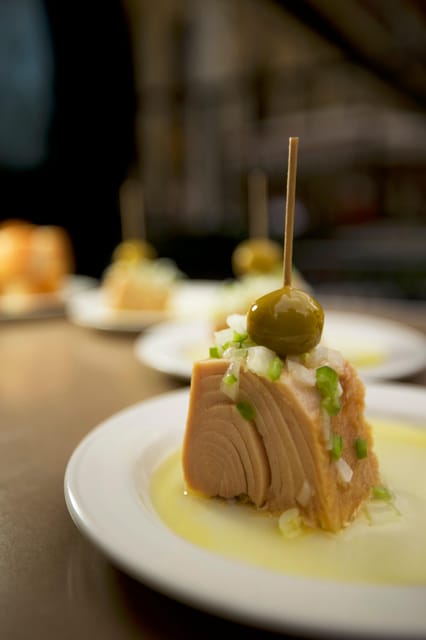 San Sebastián Walking Dinner Tour With Basque Bites - Meet Your Local, Expert Guide