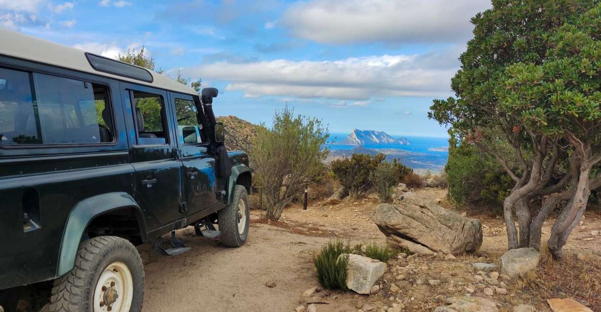 San Teodoro: Rio Pitrisconi Jeep and Hiking Tour - Mountain Jeep Ride