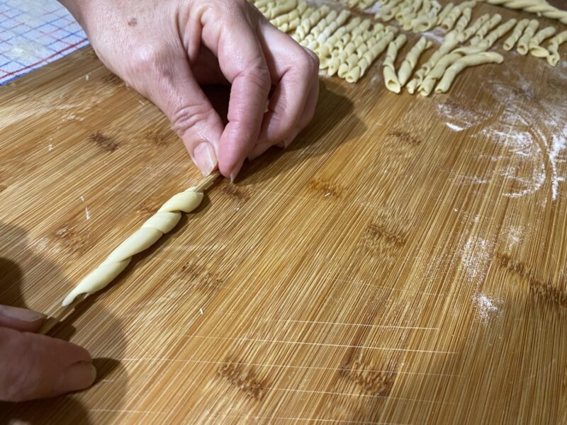 San Vito Lo Capo: busiate cooking class and tasting with Trapani-style pesto - Visualize the Experience