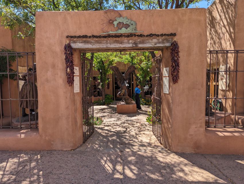 Santa Fe Scavenger Hunt Walking Tour and Game - Experience the Land of Enchantment