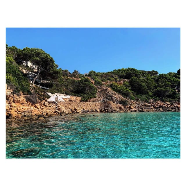 Santa Ponsa: Private Boat Rental With Driving Instructions - Safety and Equipment