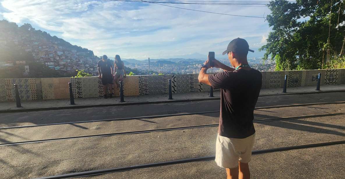 Santa Teresa: Charm and Culture in Rio. - Artistic Expression and Urban Art