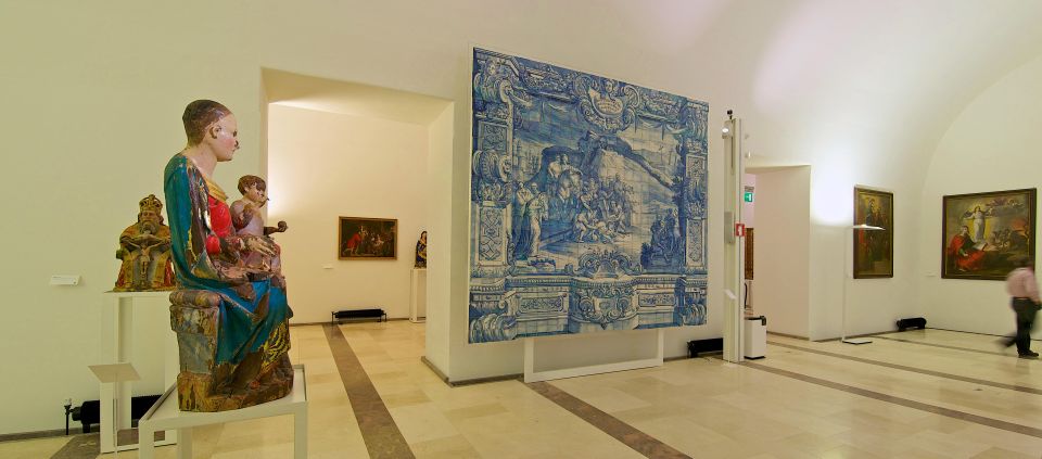 Santarém: Visit to the Cathedral and Diocesan Museum - Accessibility Features