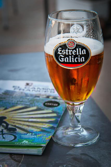 Santiago De Compostela: City Tour and Typical Galician Meal - Lunch at a Traditional Galician Restaurant