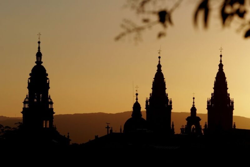 Santiago De Compostela: Legends Tour and Galician Dinner - Dinner Details