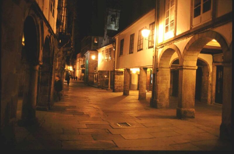 Santiago De Compostela: Legends Tour and Galician Dinner - Exploring Local Legends and Spirits