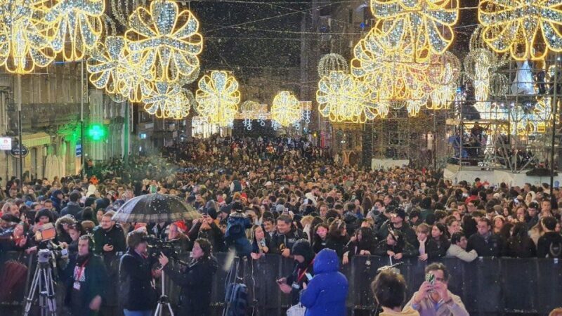 Santiago de Compostela: Vigo Christmas Lights Guided Tour - Authentic Experiences and Real Feedback  