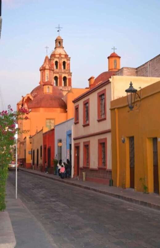 Santiago de Querétaro: Private History Walking Tour - Key Points