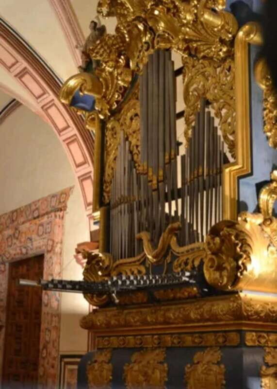 Santiago de Querétaro: Private History Walking Tour - An Honest Look at the Santiago de Querétaro Private Walking Tour