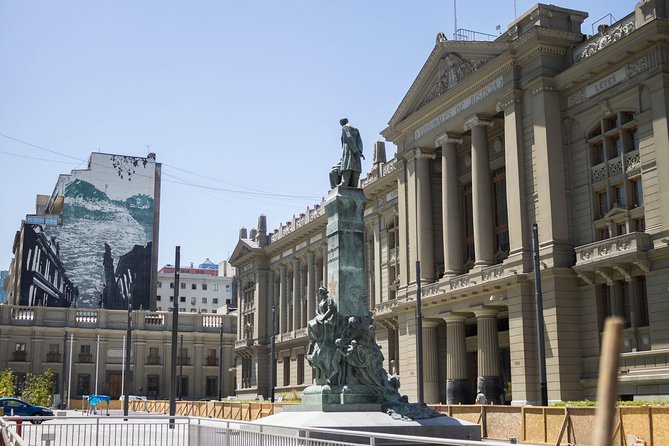 Santiago: Half Day Tradicional City Tour - Pickup and Meeting