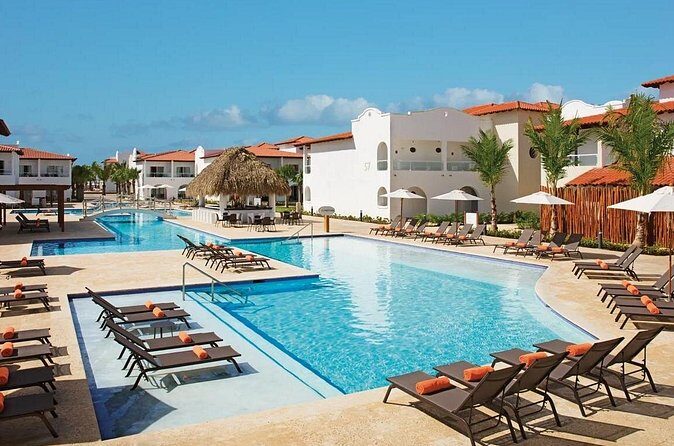 Santo Domingo Airport and Dreams La Romana Private Transfer - Pickup Experience and Local Knowledge