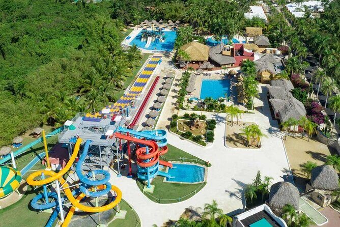 Santo Domingo Airport and Grand Sirenis Private Transfer - Key Points  