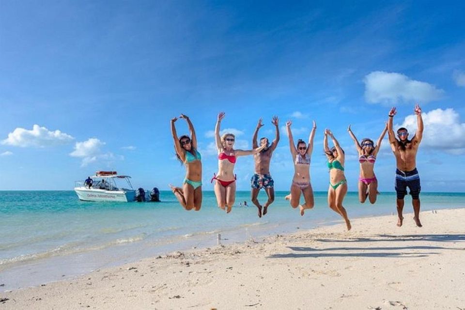 Santo Domingo: Catamaran Boat to Saona Island With Lunch - Natural Pool and Island Ride