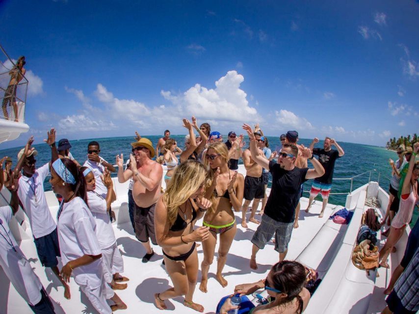 Santo Domingo: Catamaran With Snorkel, Open Bar and Lunch - Important Information