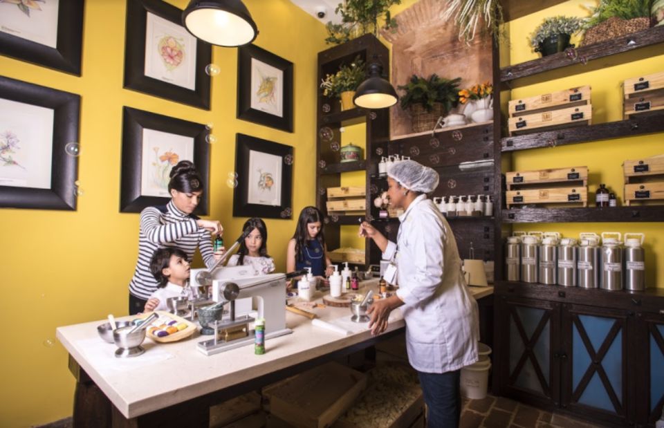 Santo Domingo: Chocolate Tour + Optional Workshops - Soap Workshop
