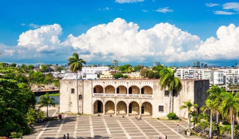 Santo Domingo: Colonial Zone and Los Tres Ojos Tour - Columbus Lighthouse and Monuments
