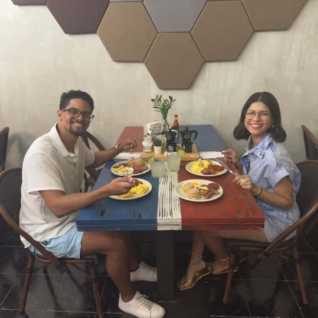 Santo Domingo: Food Tour & Paradise Beach Day with Drinks - Key Points