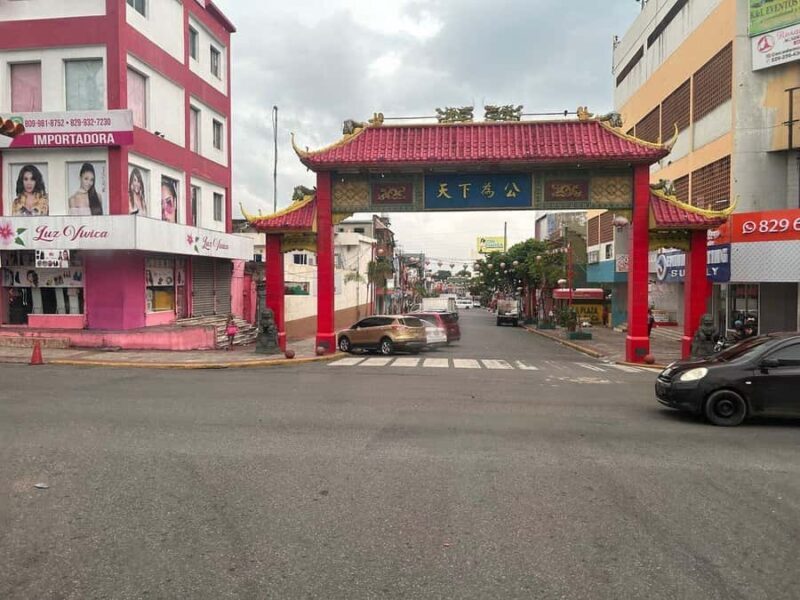 Santo Domingo: Guided City Tour with Cable Car Ride - Authentic Encounters that Make It Special