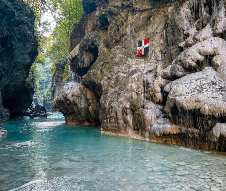 Santo Domingo: Hiking the Rio Partido Paradise - Hiking and Swimming