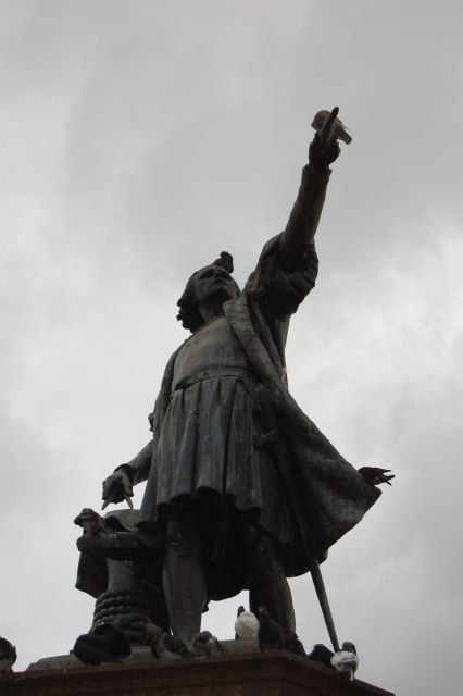 Santo Domingo: Iconic Highlights and Historical Tour - Discovering the National Palace