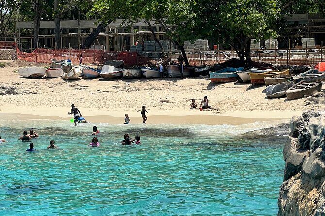 Santo Domingo must do; Los 3 Ojos, Boca Chica beach & more - A Deep Dive into the Experience